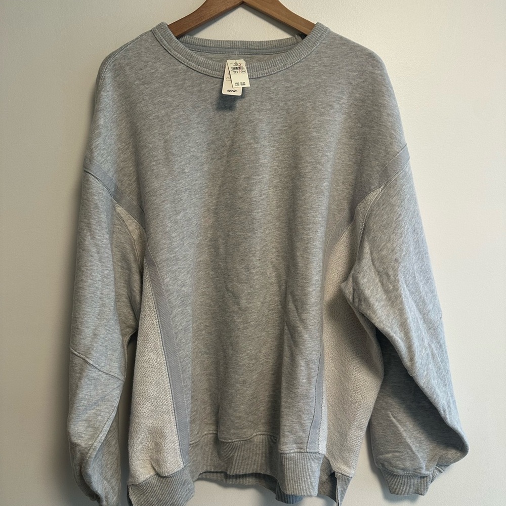 Aerie two-tone gray crew neck